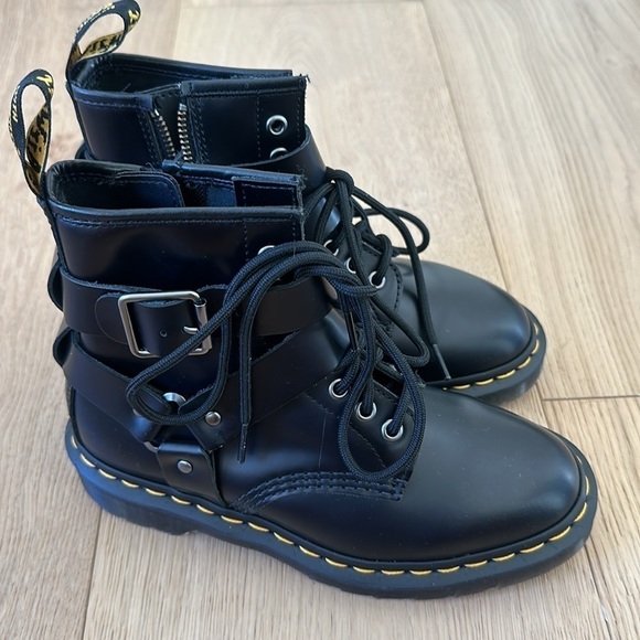 Dr. Martens Cristofor Leather Moto Boot (Women)
BLACK, Size 5US/ 3UK NEW - Picture 4 of 7